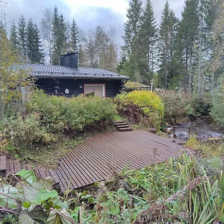 Cozy Creekside With Sauna, Near *